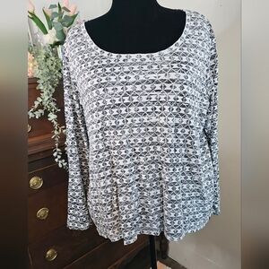 MNY 3x scoop neck long sleeve geometric pattern top